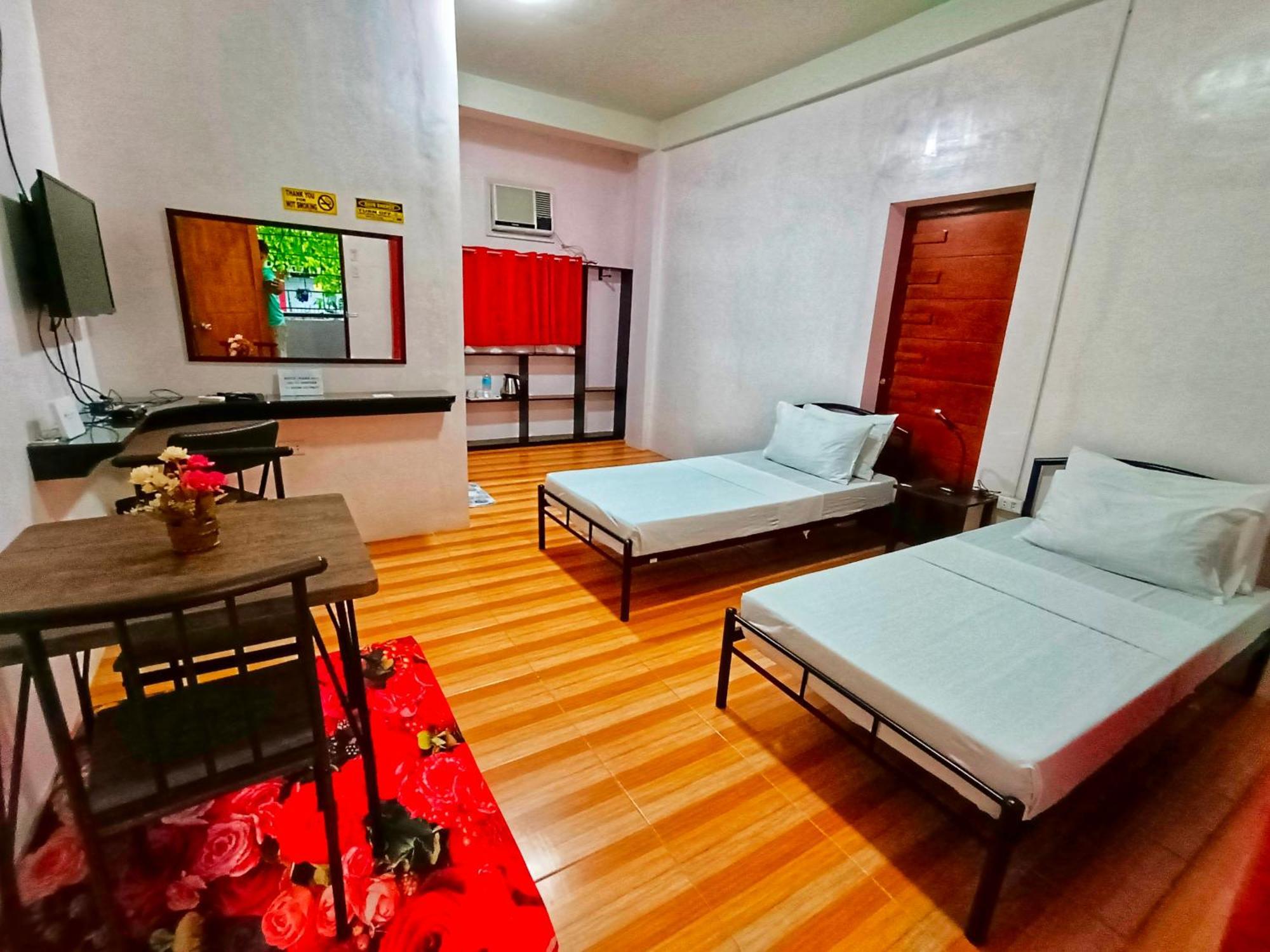 Monte Rio Gardens Bed & Breakfast Аламинос Экстерьер фото