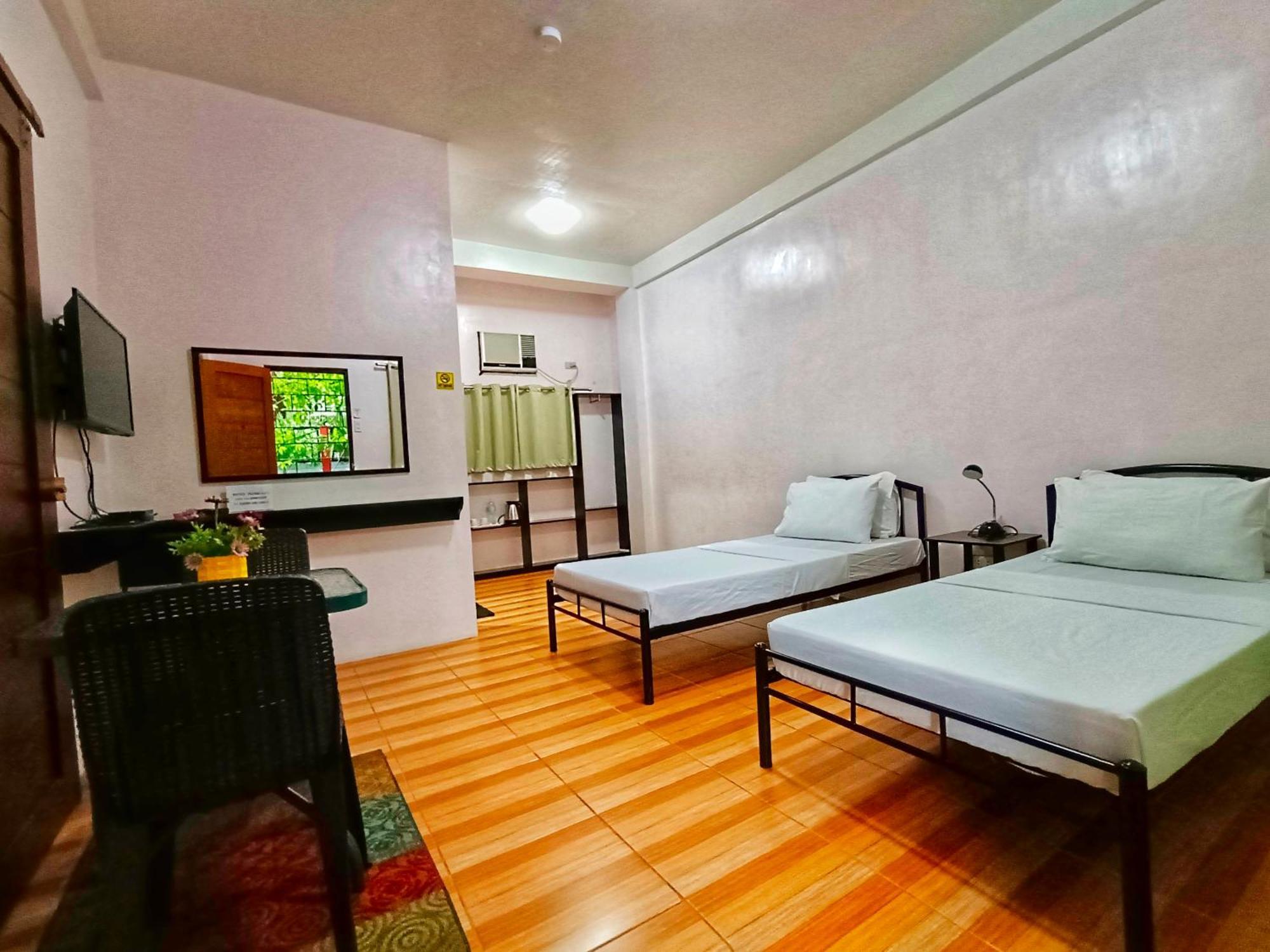 Monte Rio Gardens Bed & Breakfast Аламинос Экстерьер фото